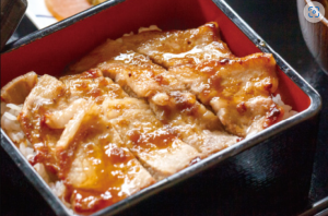いのぶた料理　いのぶたロース重.png